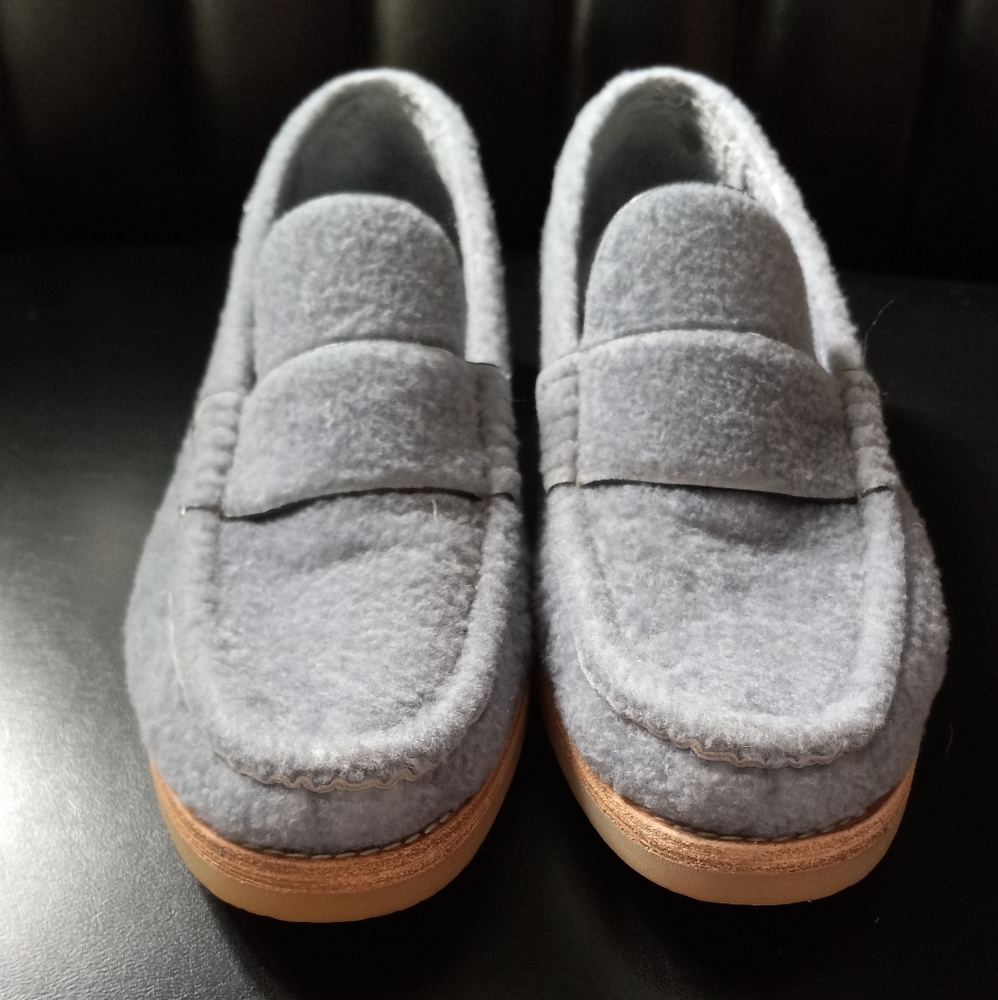 Stuart Weitzman Blue/Gray Loafers Slip-Ons Classic Design - Picture 2 of 7